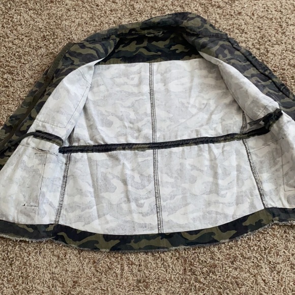 Size small Madewell camo  jacket - Picture 3 of 6